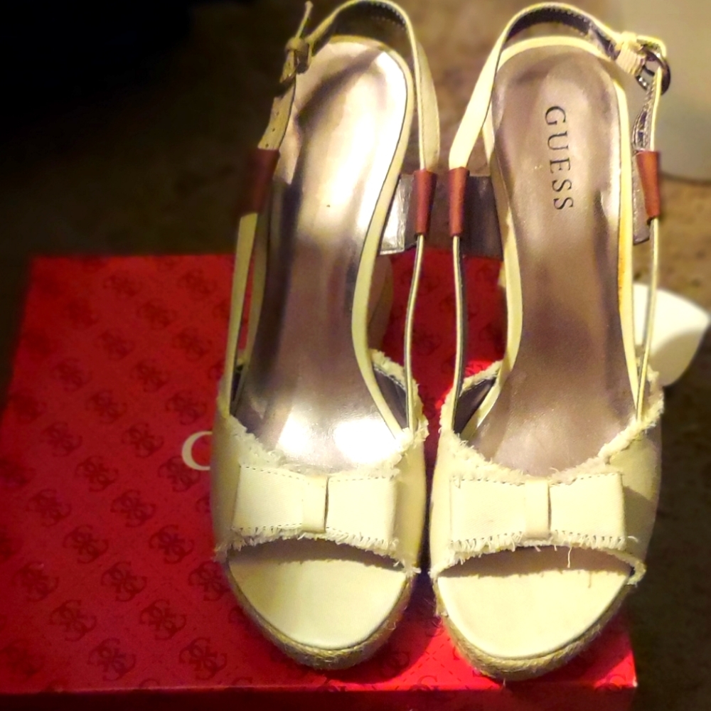 Guess wedges